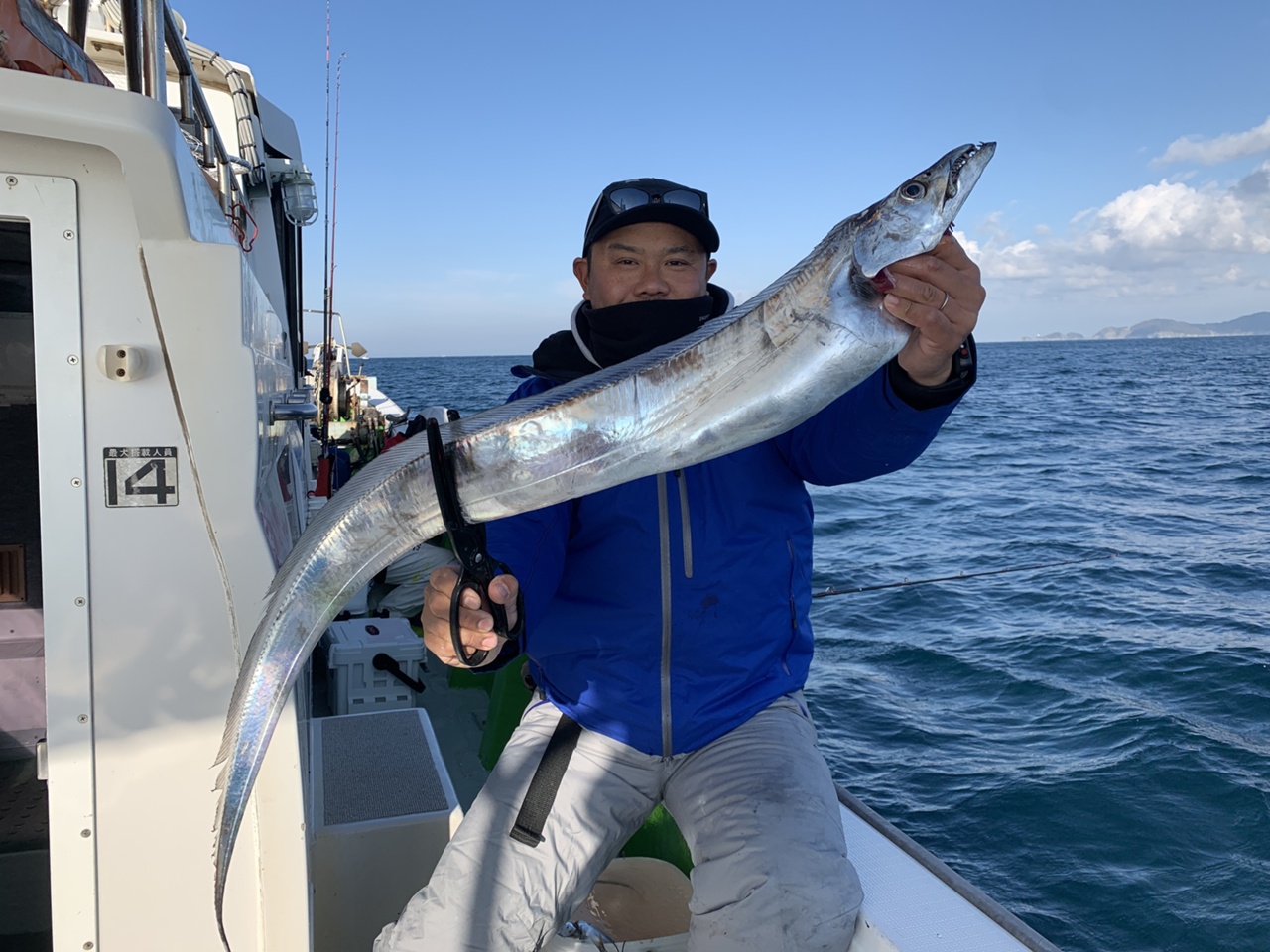 大分は豊後水道の大太刀魚 ドラゴン 狩りへ 趣味を釣りにしませんか Monjamaruに乗って釣りをしよう